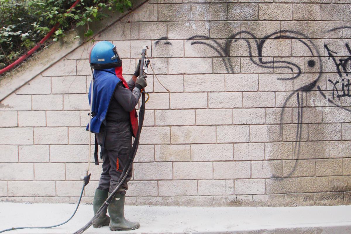 nettoyage de graffitis